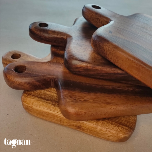 Cute Size Paddle Chopping Board made from acacia wood