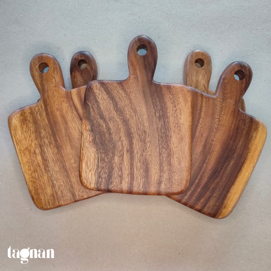 Cute Size Paddle Chopping Board made from acacia wood